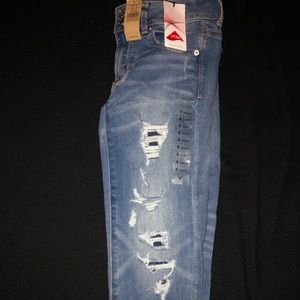American Eagle light wash distressed capris